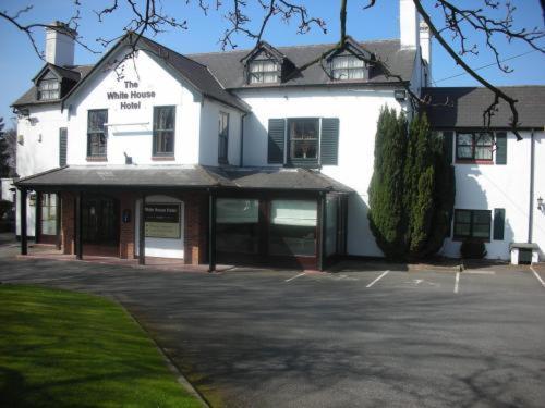 The White House Hotel Telford Exterior photo